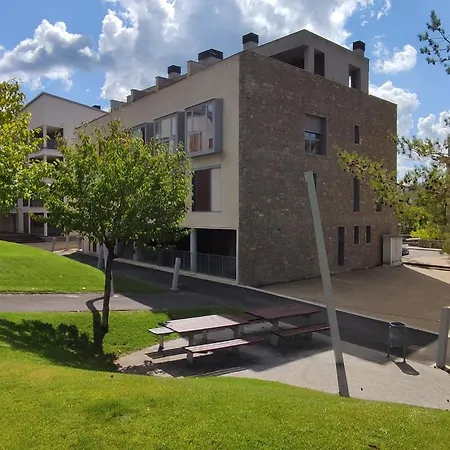 Montana Madi アパート